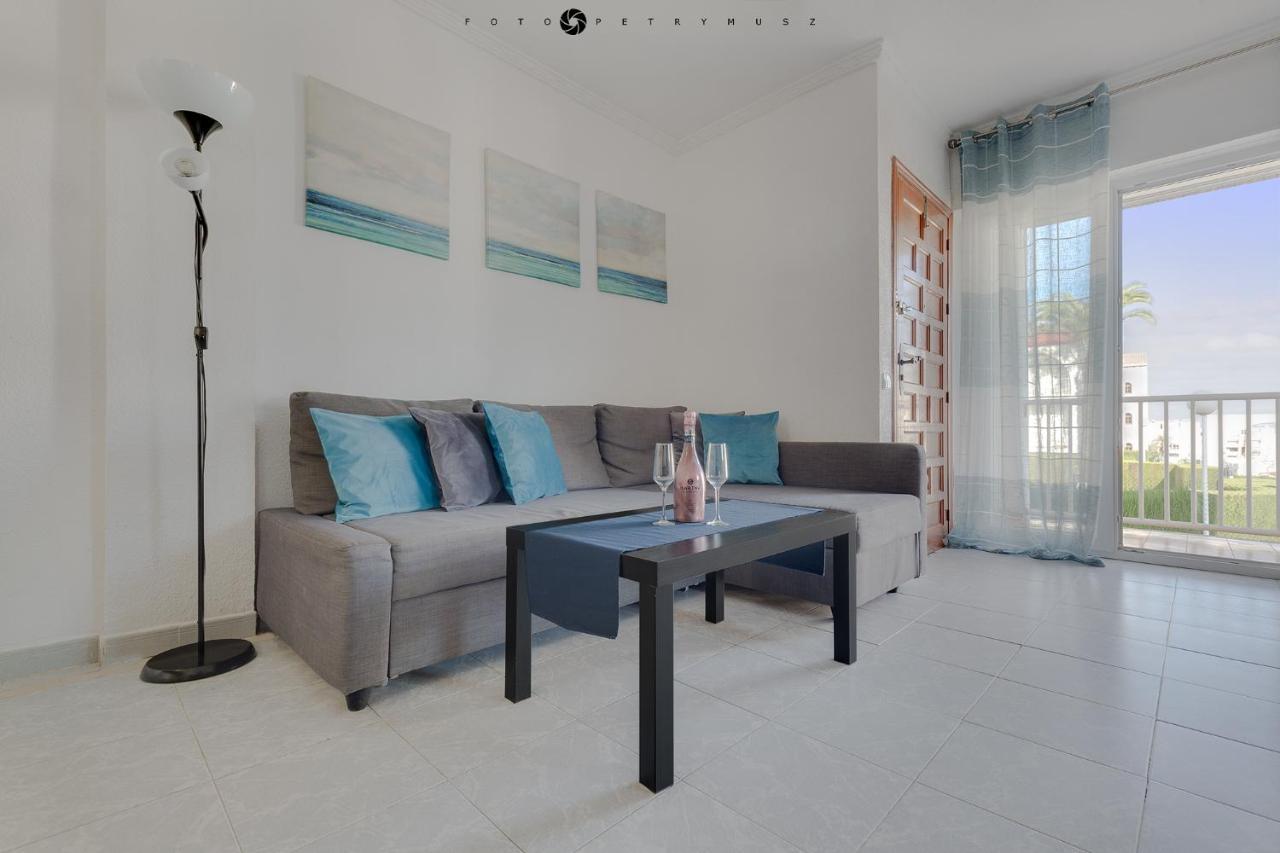 Apartment With Pool, Sea Views & Balcony Less Than 10Min Walk To La Mata Beach! Torrevieja Bagian luar foto